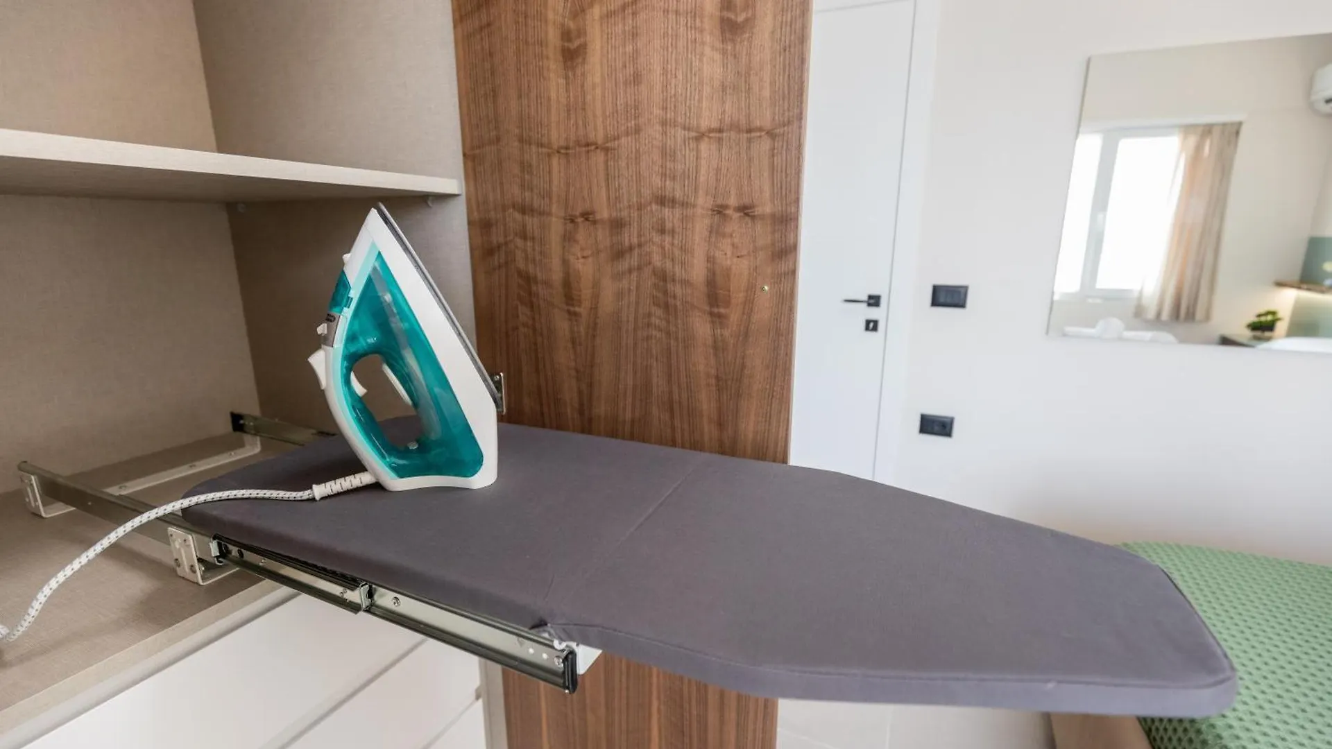 The View - Mimosa, Luxury, Central, Free Parking Sarandë