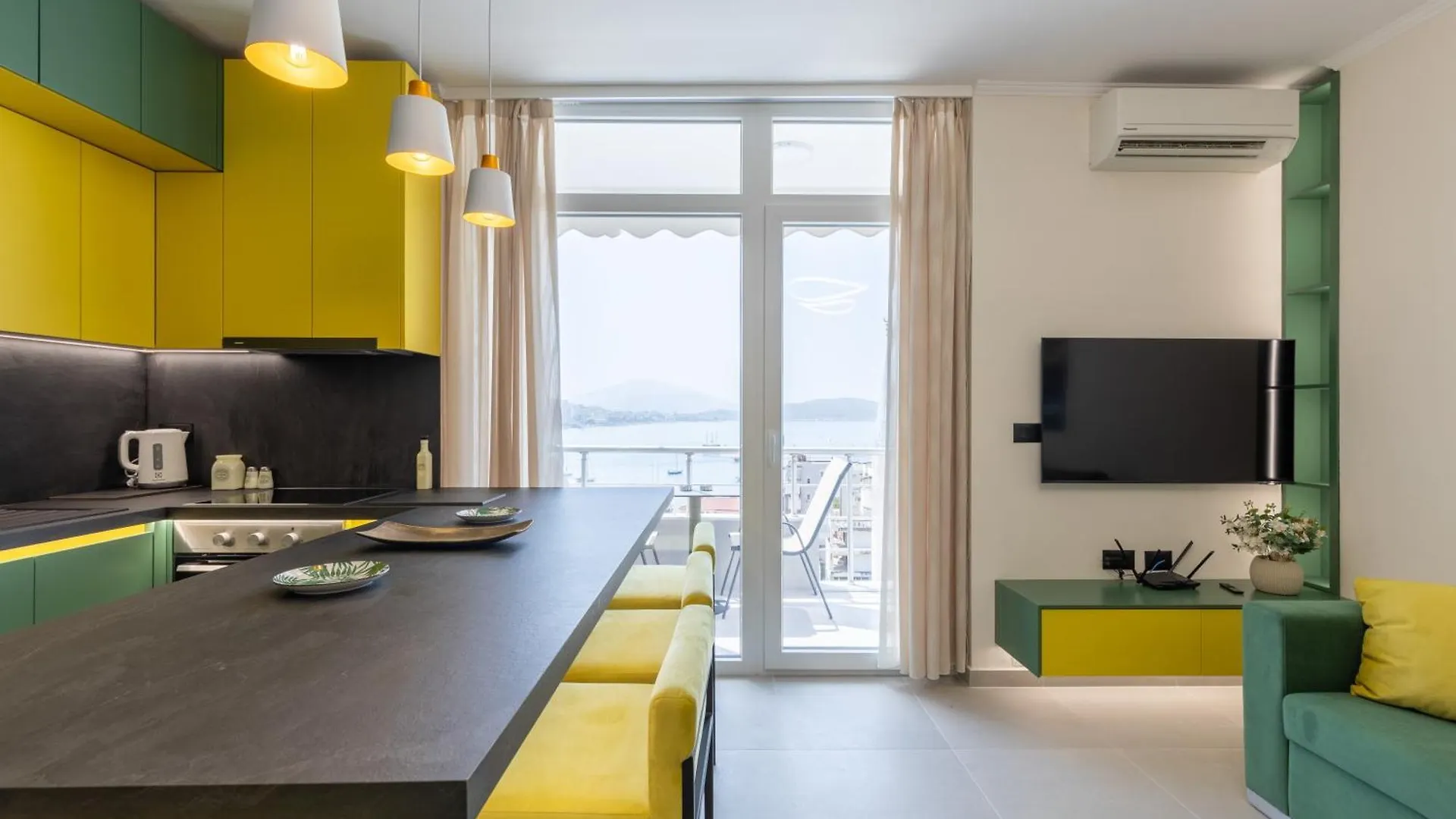 The View - Mimosa, Luxury, Central, Free Parking Sarande