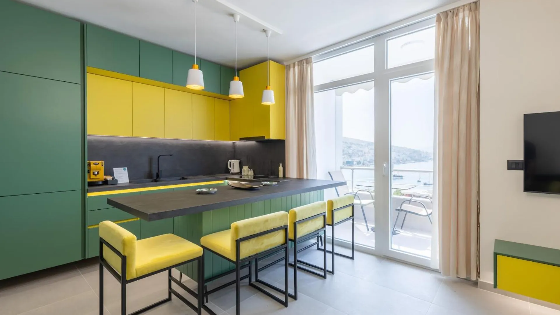 The View - Mimosa, Luxury, Central, Free Parking Sarande