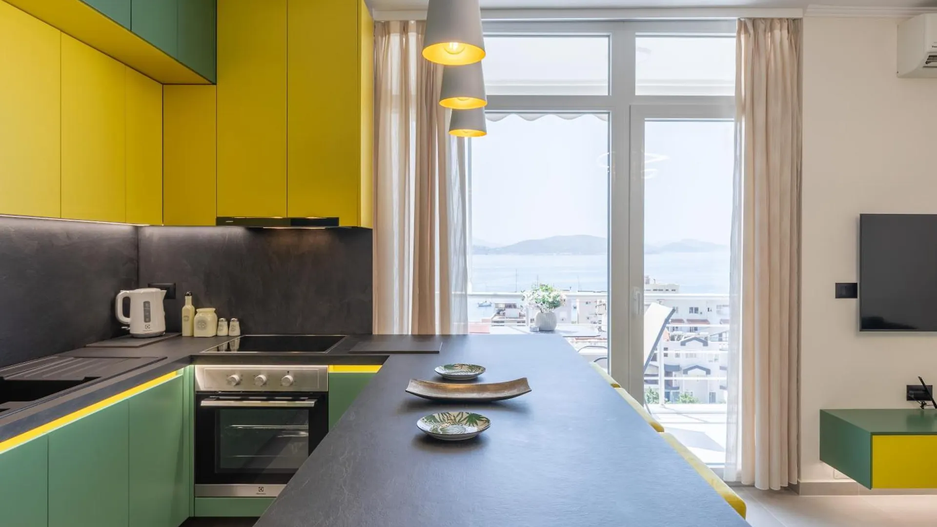 The View - Mimosa, Luxury, Central, Free Parking Sarande 0*,