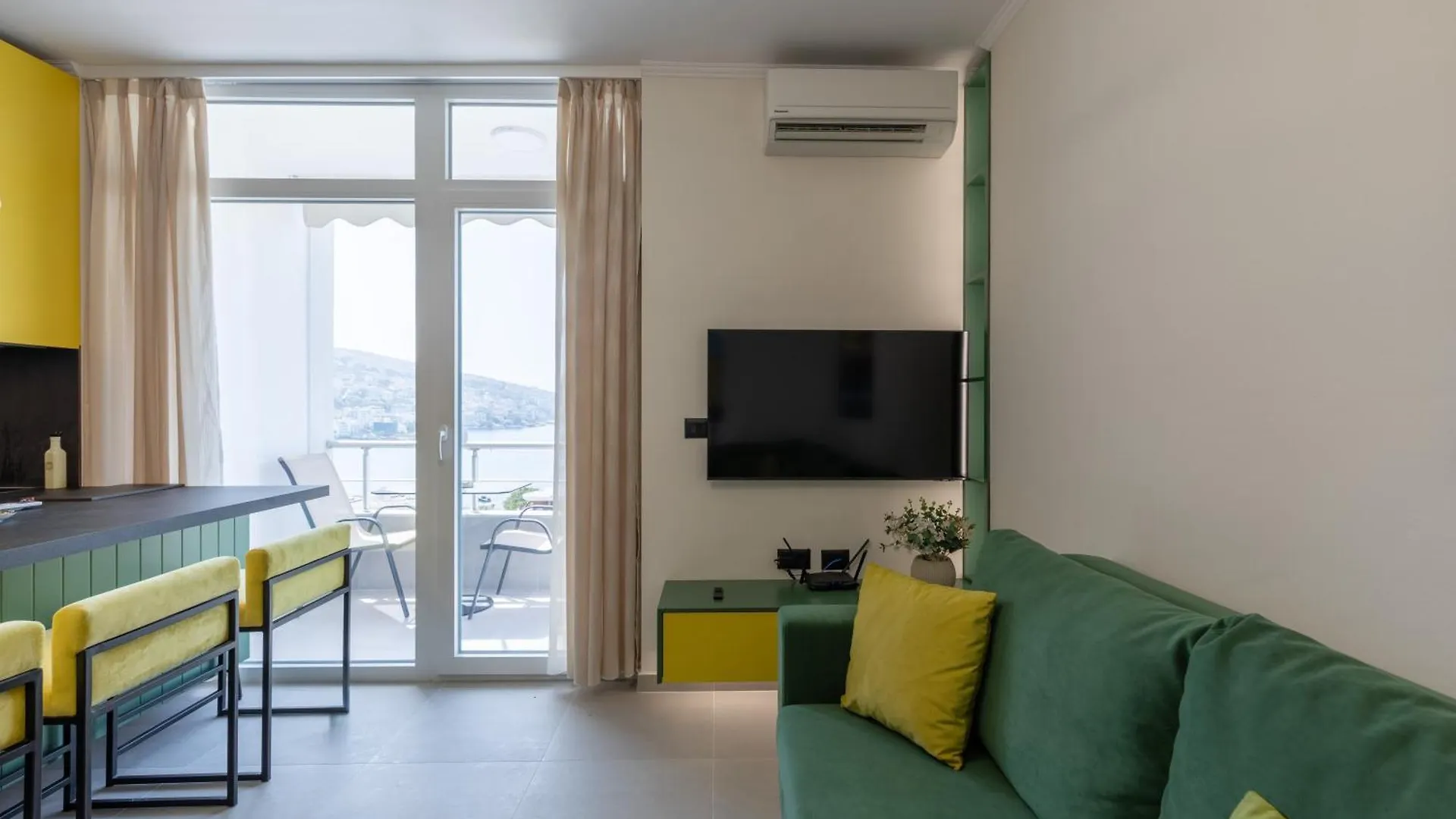 The View - Mimosa, Luxury, Central, Free Parking Sarande
