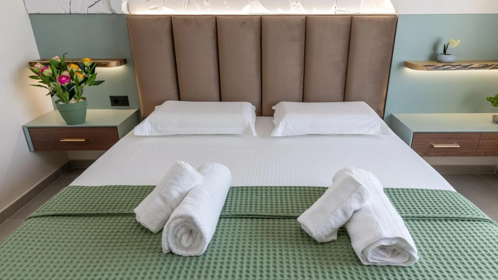 The View - Mimosa, Luxury, Central, Free Parking Sarande 0*,
